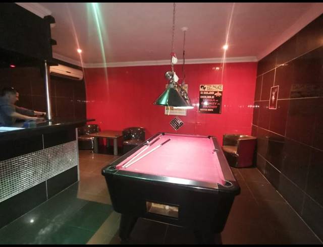 BUSINESS FOR SALE IN SPRINGS CENTRAL